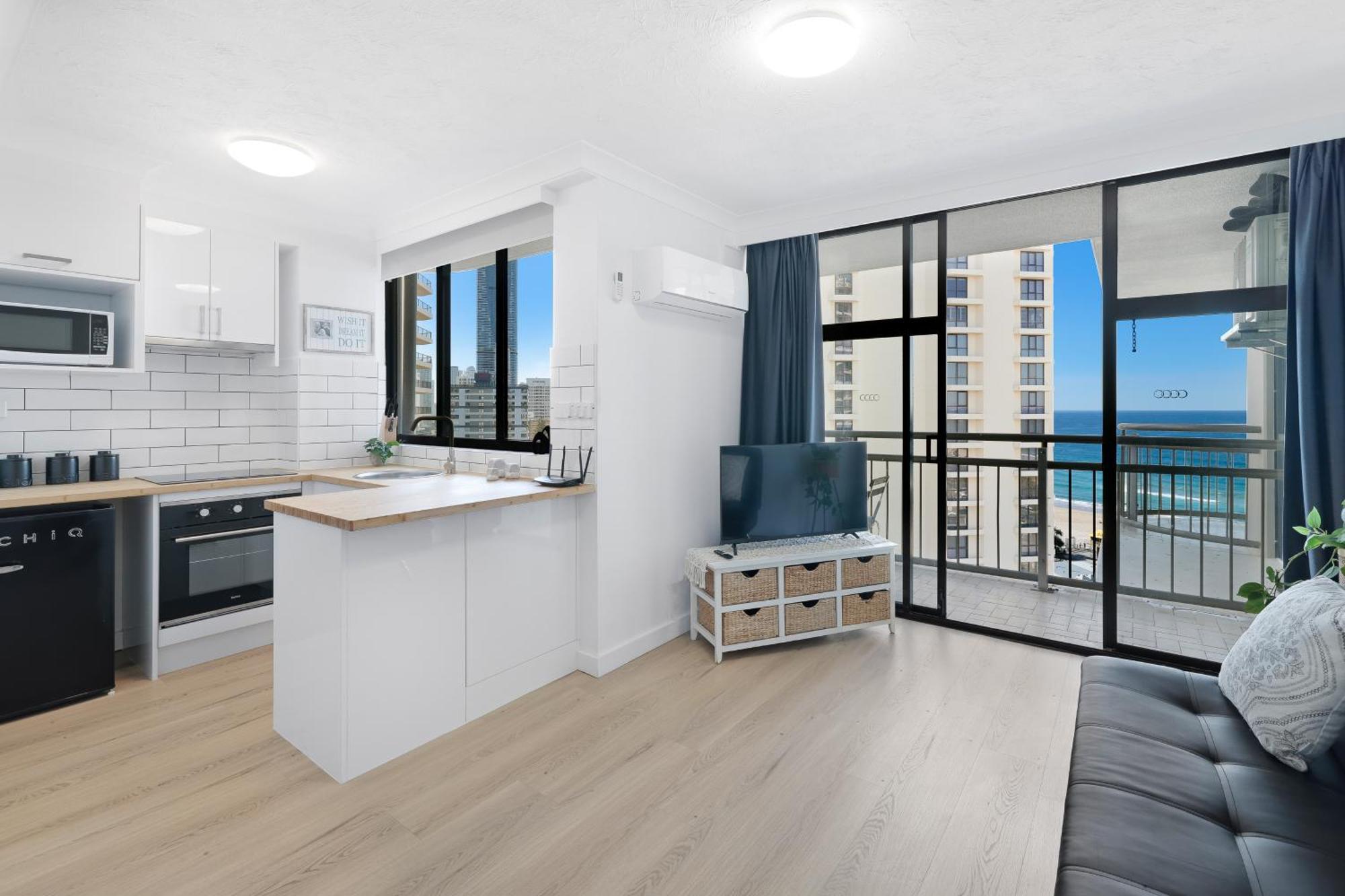 U1 - Relaxing “Seaview'S” From Your Balcony Gold Coast Luaran gambar